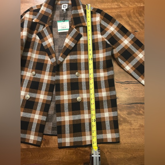 Plaid Double-Breasted Women's Blazer - Picture 3 of 6